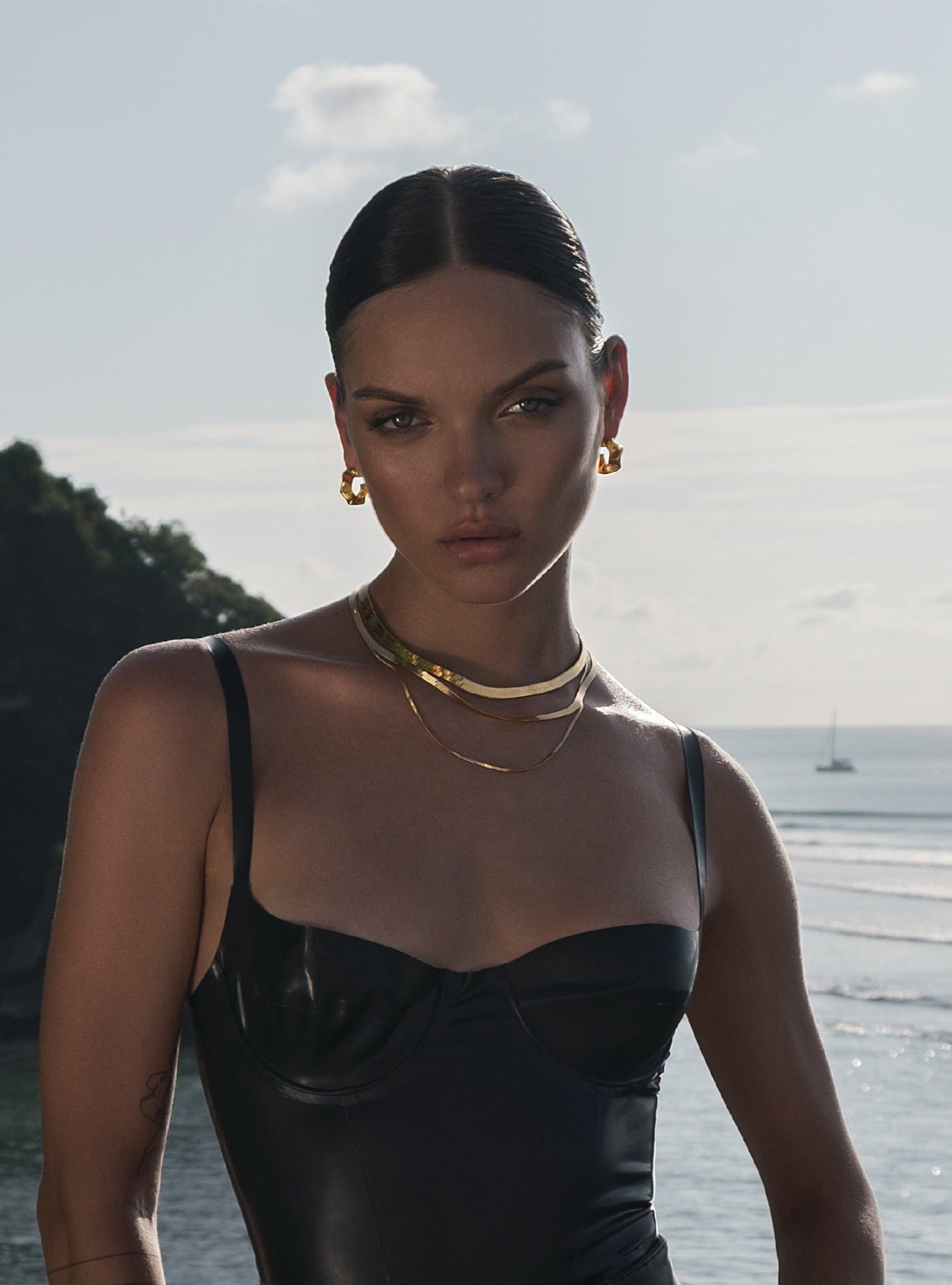 7MM LEROS HERRINGBONE CHAIN NECKLACE - 14K ITALIAN GOLD VERMEIL - Nejim
